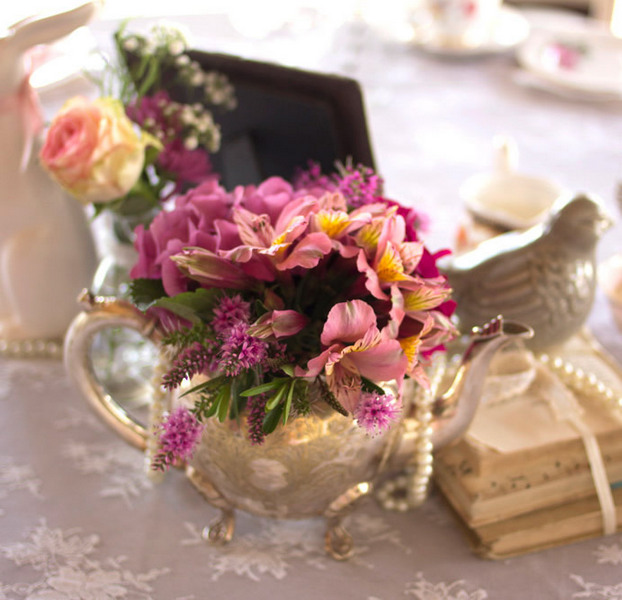 A Vintage Affair- Vintage Crockery Hire