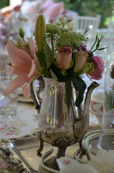 A Vintage Affair- Vintage Crockery Hire